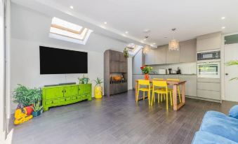 Stylish Fulham 2Br Garden Flat, Close to Thames