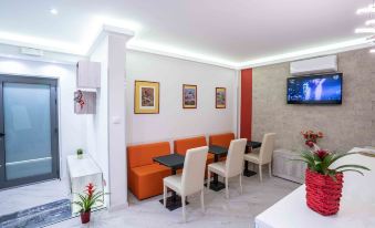 Rocca di Cerere Apartments - Housity