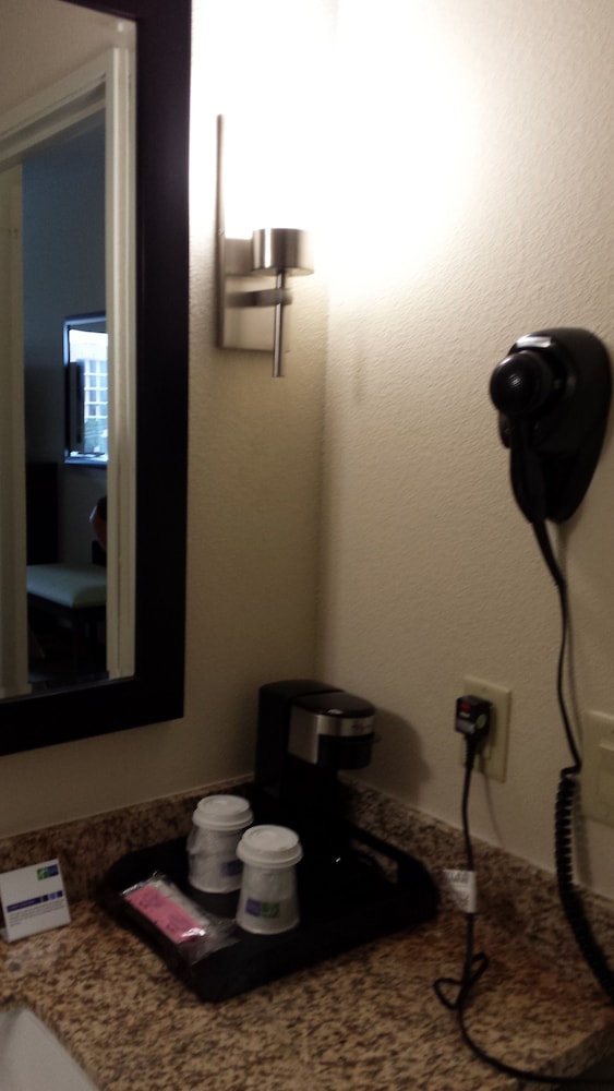 Holiday Inn Express & Suites Houston Northwest-Brookhollow, an Ihg Hotel