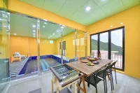 Yeoncheon Double Stay Ttottomeong Dog Pension Hotels in Yeoncheon-gun