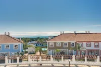 Cortijo Del Mar Resort