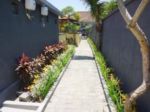 Kubu Karang HomeStay