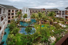 منتجع جولدن توليب جينانغ بالي