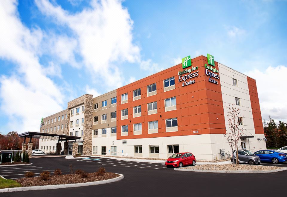 홀리데이 인 익스프레스 & 스위트 핼리팩스 - 다트머스