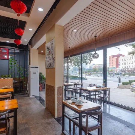 Qingzhu Green Express Hotel (Linyi Hardware Market Airport)