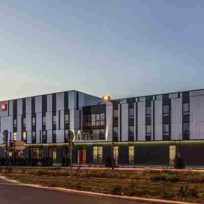 Hôtel ibis Paris Cœur d'Orly Aéroport Hotel Exterior