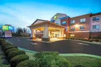 Holiday Inn Express & Suites Rocky Mount/Smith Mtn Lake Các khách sạn ở Rocky Mount