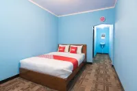 OYO 1852 Intan Bromo Homestay Hotels in Tosari