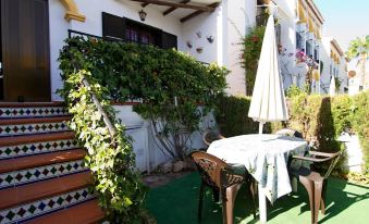House With 2 Bedrooms in Torrevieja, With Pool Access, Furnished Terrace and Wifi