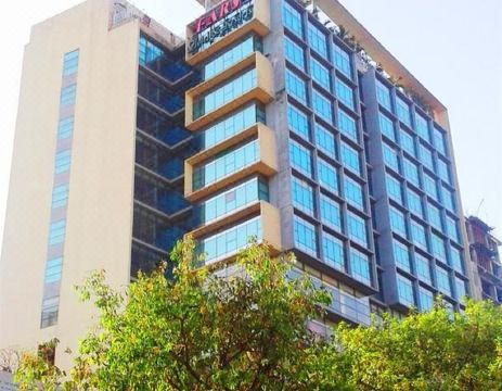 2. 파스 호텔 & ..