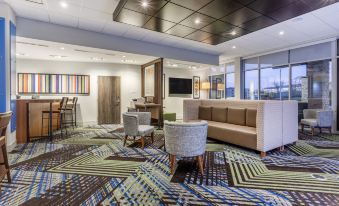 Holiday Inn Express & Suites Florence - Cincinnati Airport
