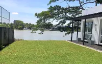 Villa by the Edge Hotels in Kadawatha