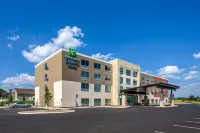 Holiday Inn Express & Suites Reedsville - State Coll Area