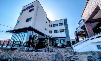 Seogwipo Jeju Sky Hill Pension