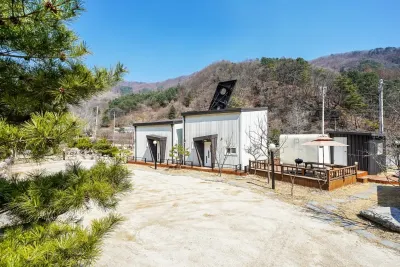 Gapyeong That Haru Pension (Dog Friendly, Private Playground, Spa) 加平玄巖農耕文物博物館附近的飯店