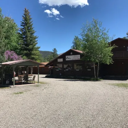 Grandview Cabins & RV Resort