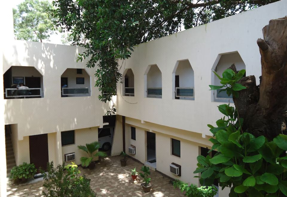 Hotel Restaurant Rex - Housity