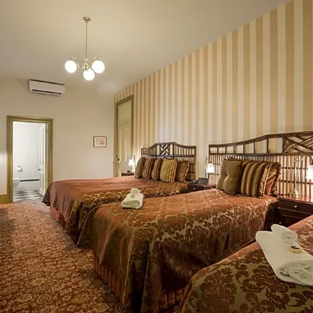 Hadley's Orient Hotel