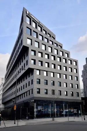 The Originals Boutique, Hôtel Maison Montmartre, Paris Отели рядом с достопримечательностью «Монмартр»