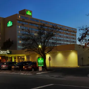 La Quinta by Wyndham Secaucus Meadowlands