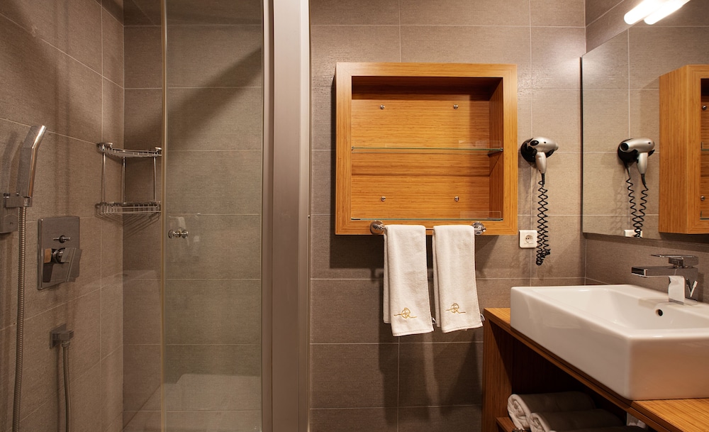 Gallery Residence & Hotel