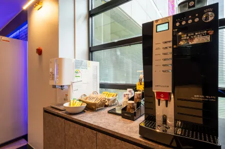 From H J Hotel Osan Отели рядом с достопримечательностью «giga»