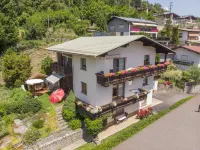 Pesjak Hotel di 