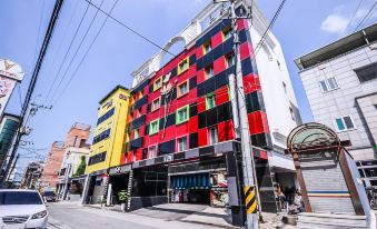 Q9 Motel Gumi