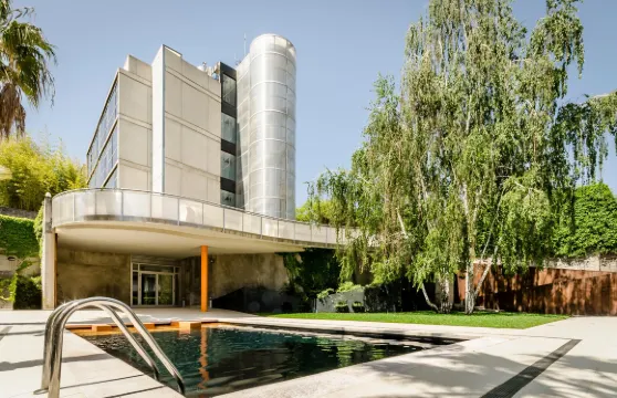 伊科尼克安格利酒店