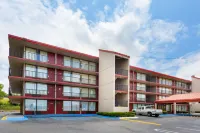 Rodeway Inn & Suites Birmingham I-59 exit 134 Отели в г. Трассвилл