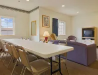 AmericInn by Wyndham Eagle River Downtown Hotel di Eagle River