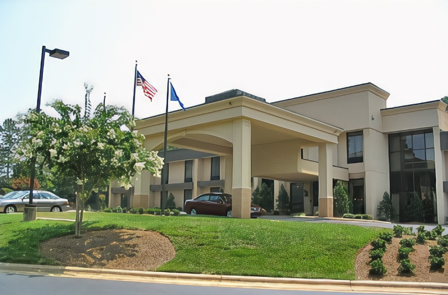 Best Western Plus Cary - NC State