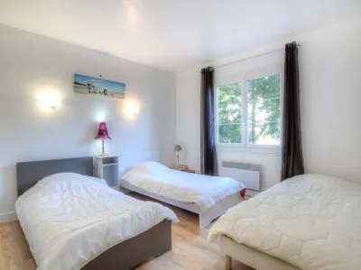 De la Plage Hôtels à proximité de : Camping Du Comité Régie d'Entreprise Ratp