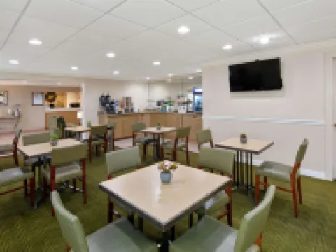 La Quinta Inn & Suites by Wyndham Sawgrass Hotels in Sunrise