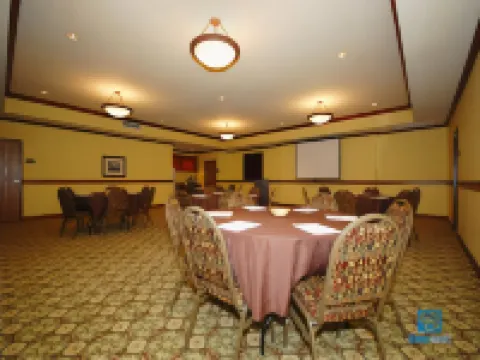 Best Western Plus Butterfield Inn