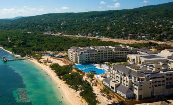 Iberostar Selection Rose Hall Suites