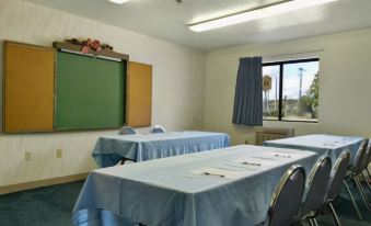 Super 8 by Wyndham Cromwell/Middletown