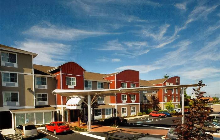 Best Western Plus Navigator Inn  Suites