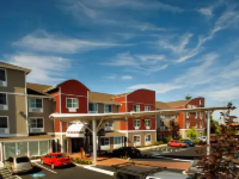 Best Western Plus Navigator Inn  Suites Hotels in Everett