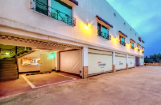 Gyorae Drive-in Motel Hotels near Sangumburi