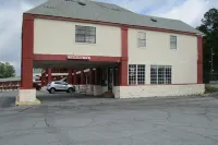 Budget Inn & Suites