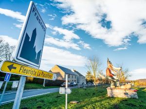 Vintage Holiday Home in Frasnes With Garden