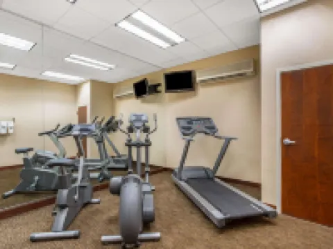 La Quinta Inn & Suites by Wyndham New Haven Hotels in New Haven