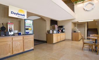 Days Inn & Suites by Wyndham Red Rock-Gallup