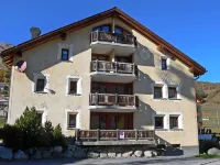 Chesa Mezzaun Hotels in Zuoz
