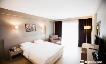 Zinos Hotel