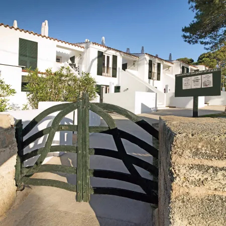Apartamentos Cala Blanca