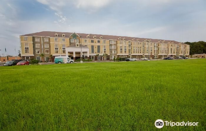 Homewood Suites by Hilton Lafayette-Airport