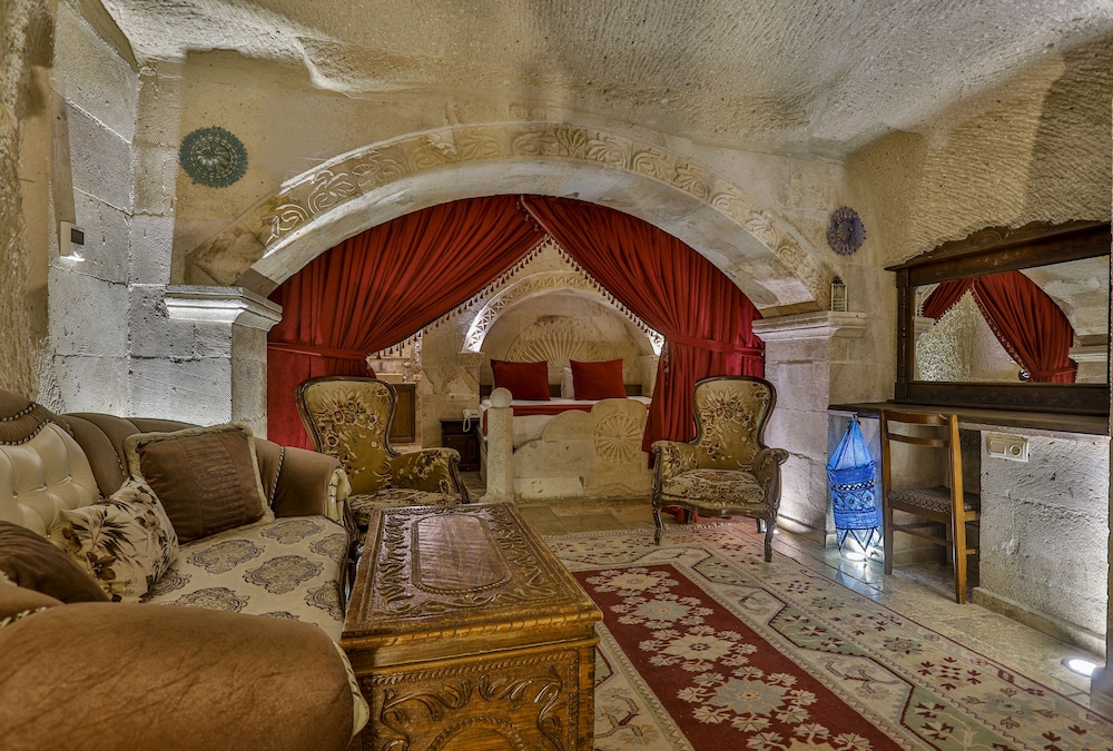 Hidden Cave Hotel