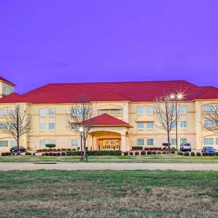 La Quinta Inn & Suites by Wyndham Ennis